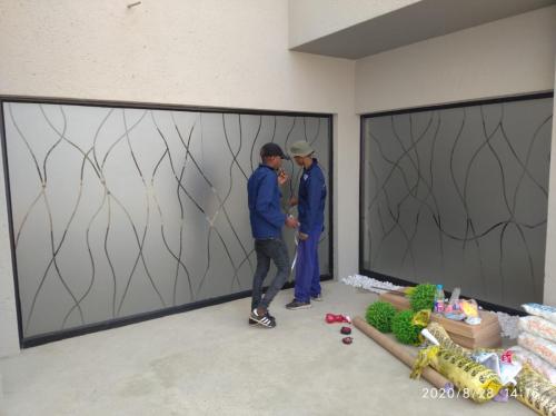 Window Frosting Freehand Design